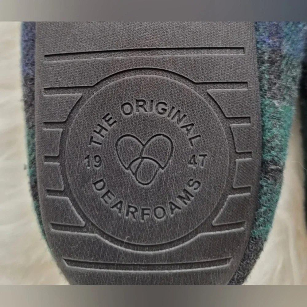 NWT DLUXE BY DEARFOAMS BRAYDON MOCCASIN SLIPPERS SIZE US 7-8 (TODDLERS)